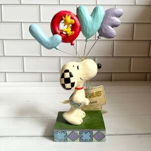 Jim Shore Peanuts "Love is in the Air" Snoopy with Love Balloon Figurine 6001291